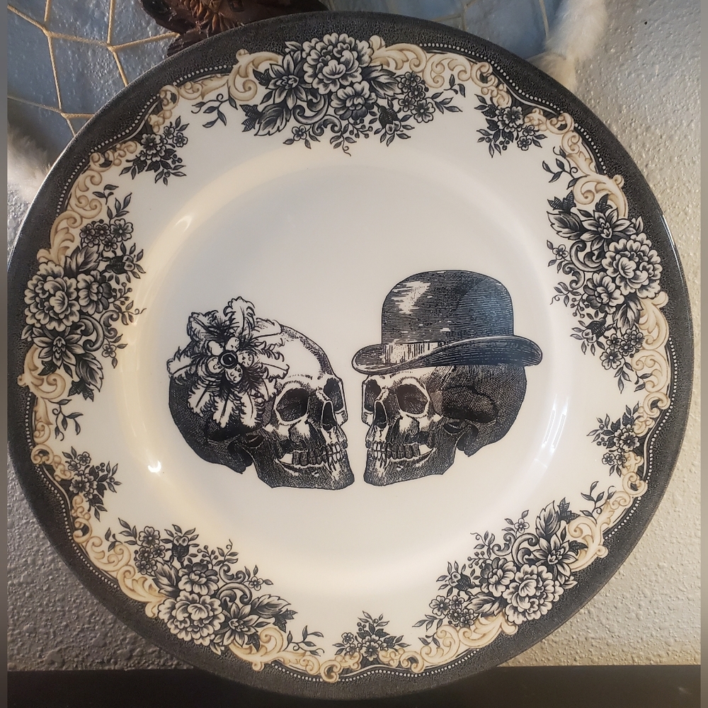 Elegant Skull Design Plate - Black and Cream , Ceramic, Steampunk Skull Couple